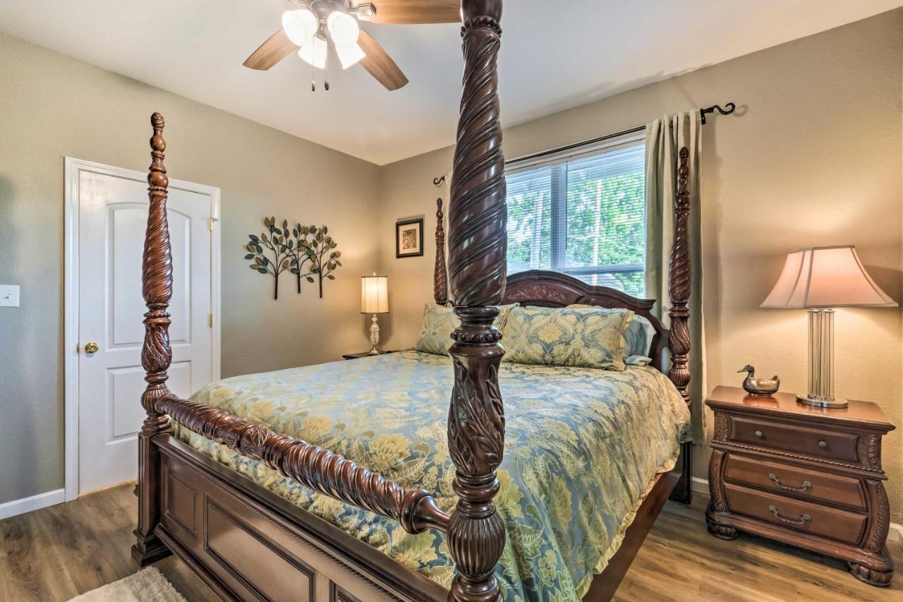 Remodeled Downtown Hot Springs Home With Porch Exterior foto